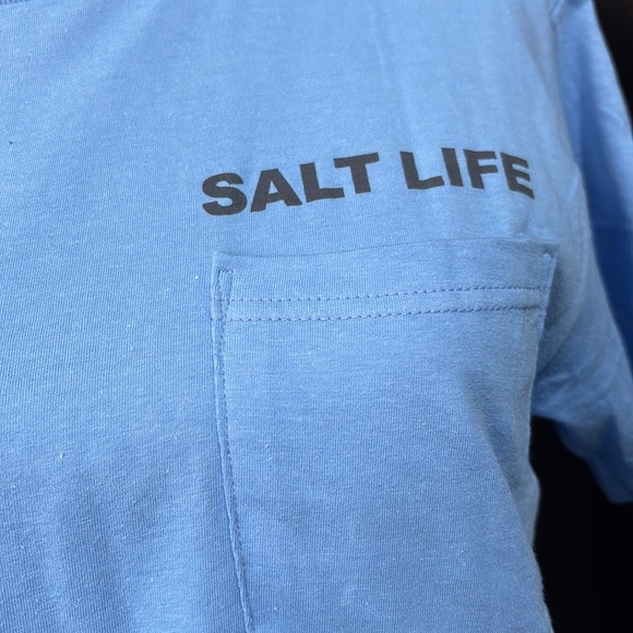 Salt Life Go With The Flow crewneck,100% pre-shrunk cotton,logo pocket logo back - Picture 2 of 9
